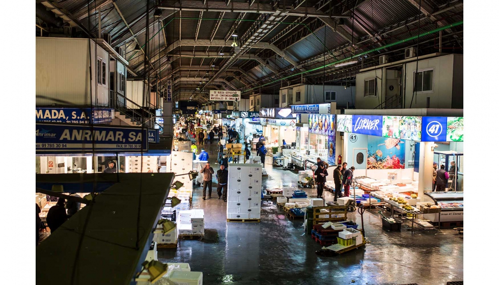 El sector mayorista en la Nave Central de Mercamadrid es el segundo mercado de pescado del mundo despus de Tokio