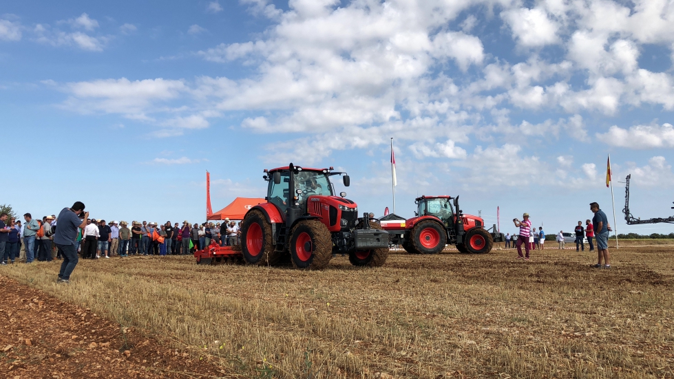 Los tractores e implementos Kubota mostraron sus posibilidades en tierras castellano-manchegas