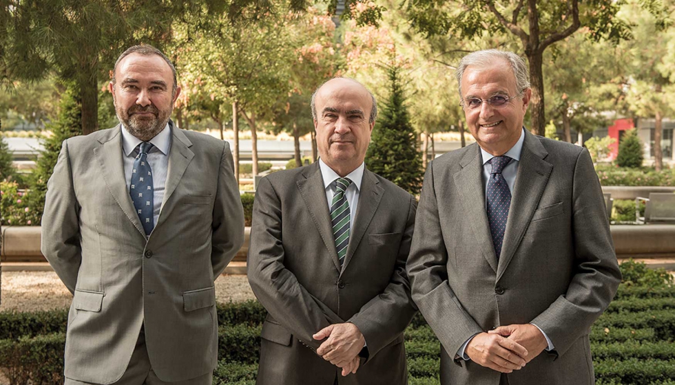 De izquierda a derecha, el director de Sostenibilidad de Repsol, Fernando Ruiz, el secretario general de la OEI, Mariano Jabonero...