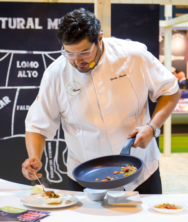 El reconocido chef Carlos Moreno, del restaurante Evboca, ha realizado varios showcookings