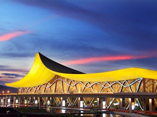 KUNMING CHANGSHUI INTERNATIONAL AIRPORT . Autor: FOTO: � ZHANG JUN � DUAN HONGJUN