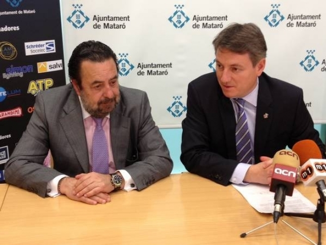 El presidente del CEI, Fernando Ib��ez, y el alcalde, Joan Mora, durante la rueda de prensa ...