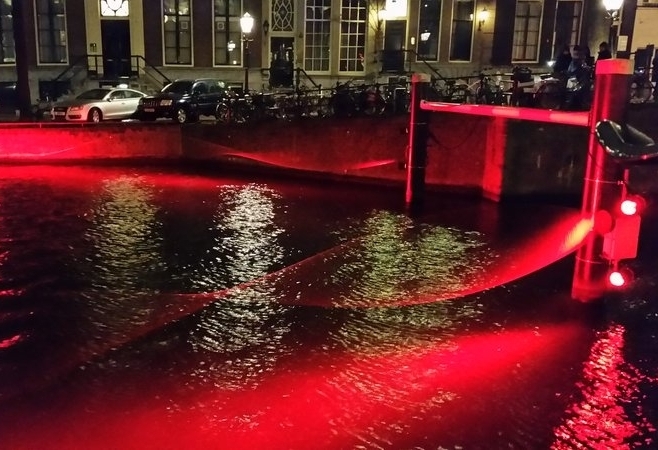 Autor: FOTO: 1- Photo by Victor Apocalypse