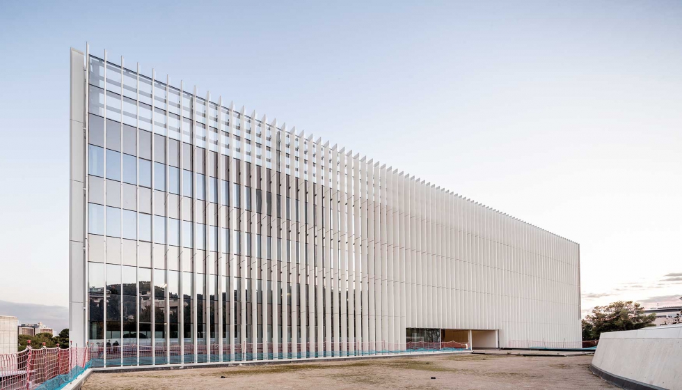 El Barcelona Supercomputing Centre, de BAAS Arquitectura, cuenta con fachadas Wicona