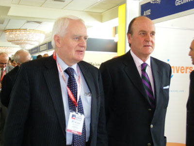 El Viceministro de Infraestucturas de Polonia, Olgierd Dziekoński, junto con Enric Lacalle, presidente del CEMP