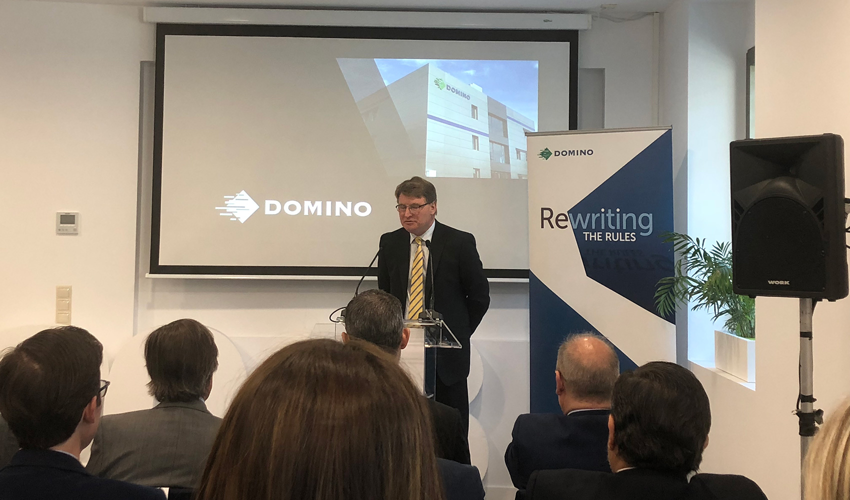 Nigel Bond, CEO Domino UK, en un momento de la ceremonia