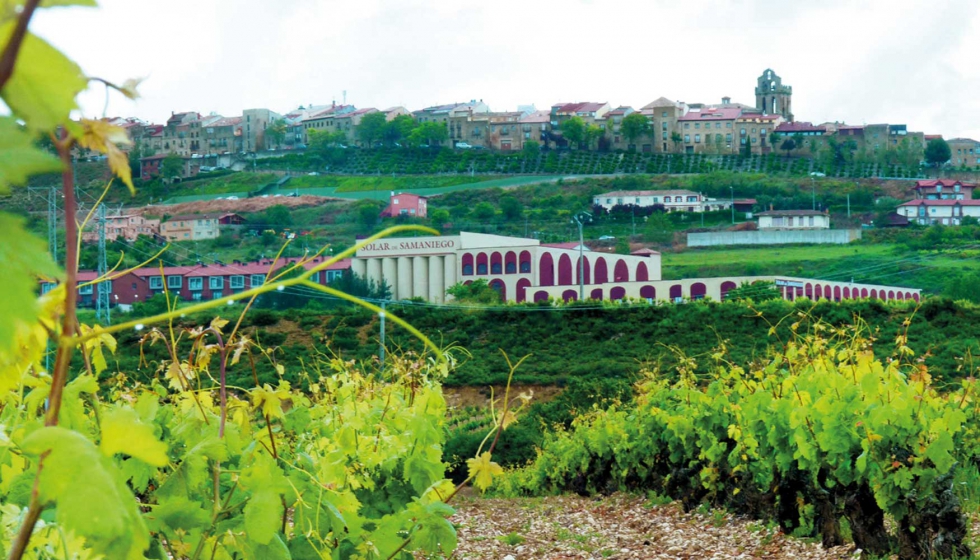 Bodegas Solar de Samaniego inici su actividad empresarial en 1968, cuando son un grupo familiar...