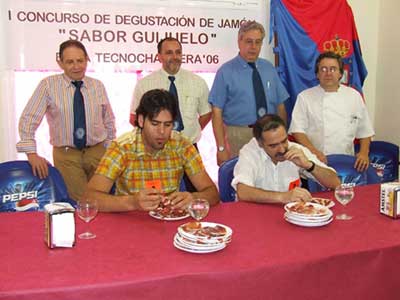 Participantes del I Concurso de degustacin en la edicin Tecnochacinera 2006