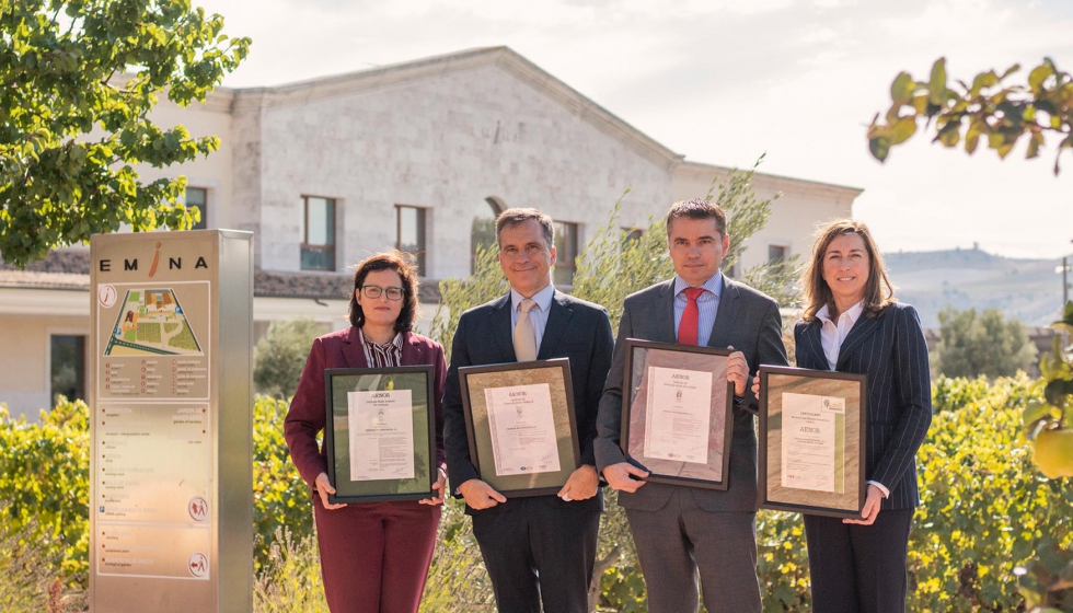 Sonia Villanueva Snchez, directora de Calidad de Bodegas Familiares Matarromera; Rafael Garca Meiro; director general de AENOR; Julio Pinto Solano...