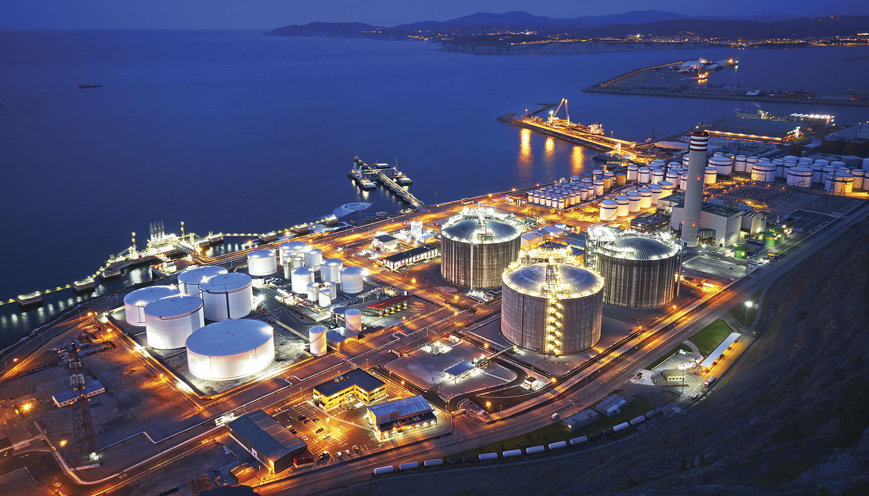 La destrucci�n de una infraestructura cr�tica puede transmitirse por la red de un pa�s, amenazando la econom�a...