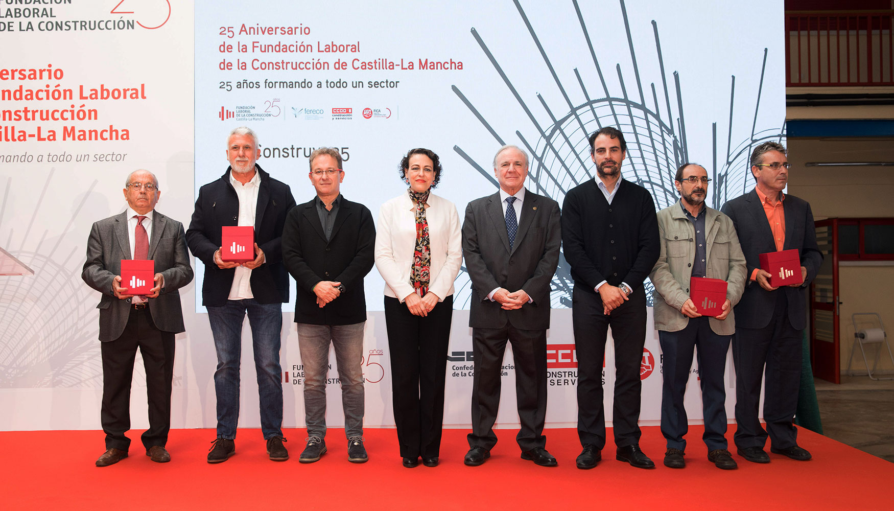 La ministra con los distinguidos