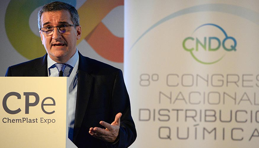 Ramn Vias, presidente de la AECQ, durante su intervencin en el 8 Congreso Nacional de la Distribucin Qumica