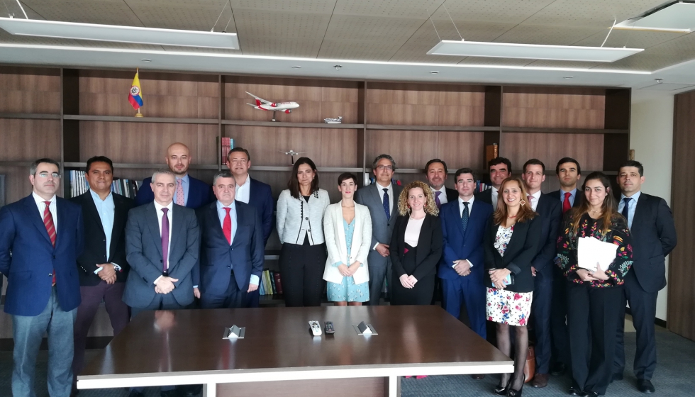 Una delegacin empresarial espaola se desplaz a Colombia para analizar la colaboracin conjunta en los principales proyectos ferroviarios previstos...