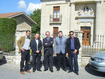 Con la firma del acuerdo Aurteneche cubrir� las zonas de A Coru�a y Lugo, consolidando as� su red de distribuci�n en Galicia...