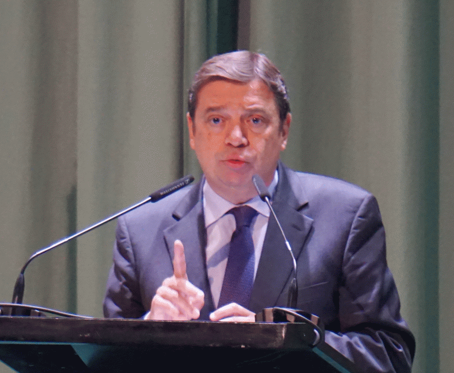 Luis Planas Puchades, ministro de Agricultura desde junio de 2018