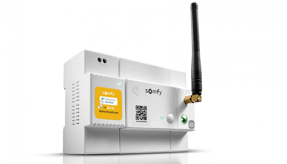El sistema Smart Home TaHoma DIN-Rail se integra directamente en el panel elctrico de cada hogar mediante una amplia gama de protocolos de radio...