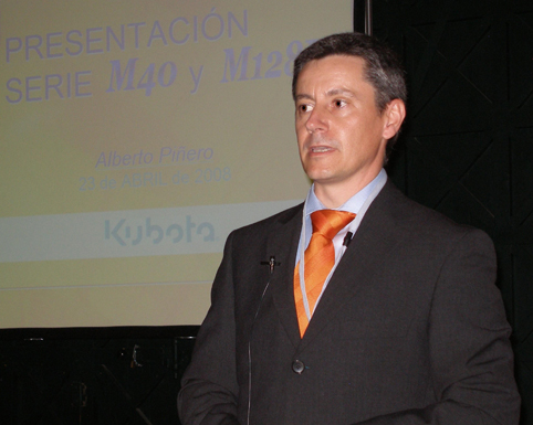 Alberto Piero, responsible for the commercial Department of Kubota Spain, during his speech