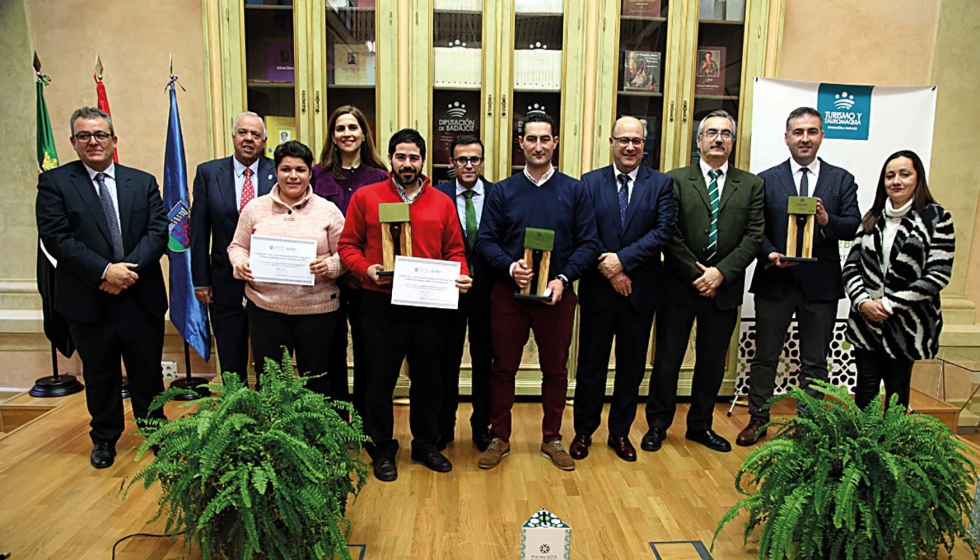 Imagen de los premiados en la Cata-Concurso de AOVE de la Provincia de Badajoz