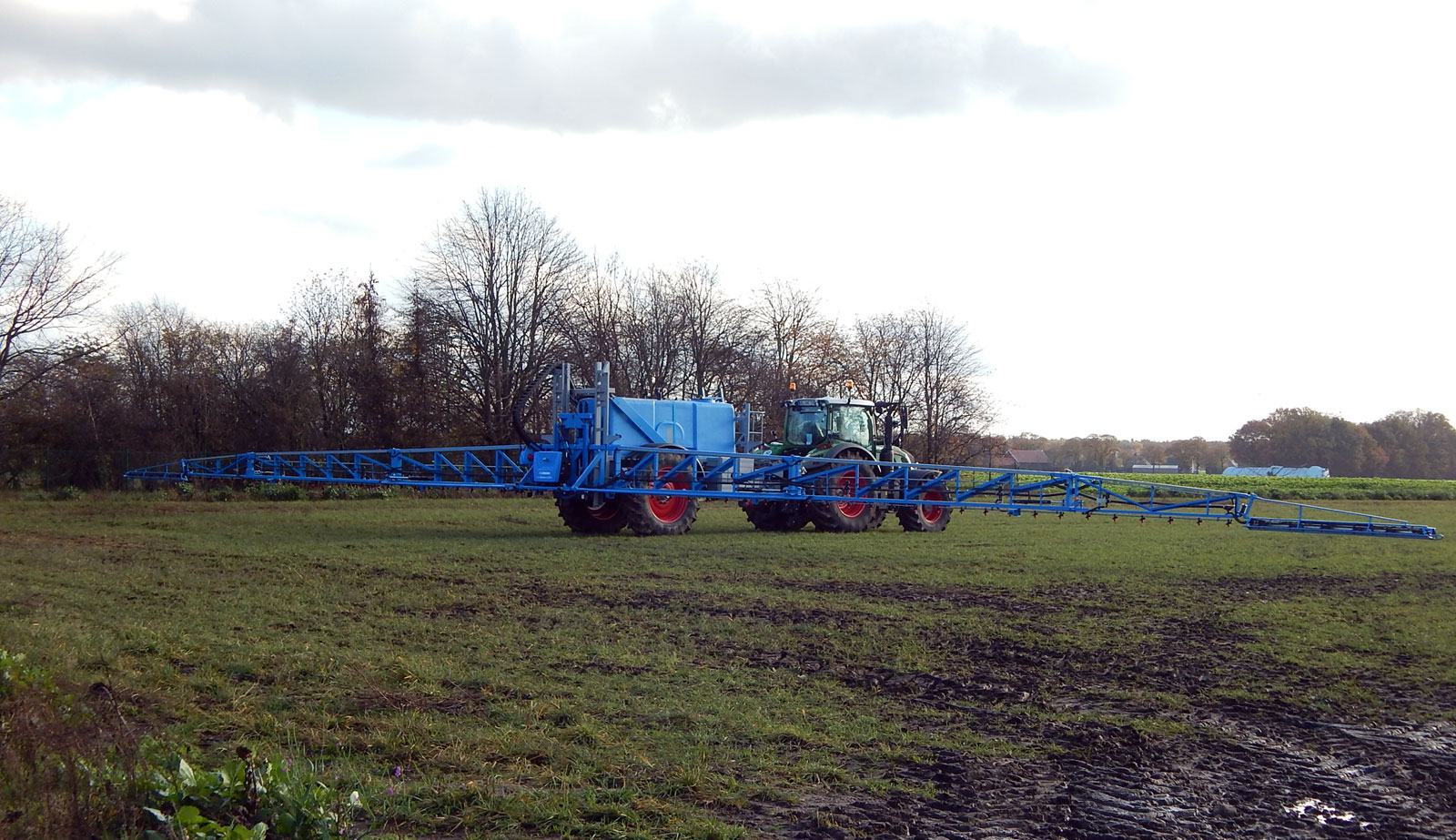 AgroFarm cuenta con 5,5 hectáreas de terreno para probar los diferentes equipos de Lemken sobre el terreno
