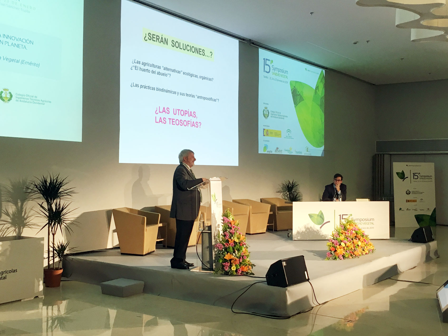 Jos Ignacio Cubero, catedrtico de Gentica y Mejora Vegetal de la Universidad de Crdoba, fue el encargado de impartir la ponencia inaugural...