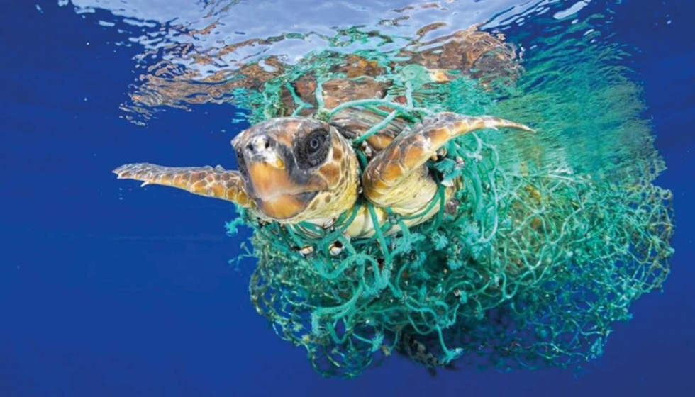 Anualmente se desechan millones de toneladas de ropa que terminan en el fondo del mar convertidas en microplsticos