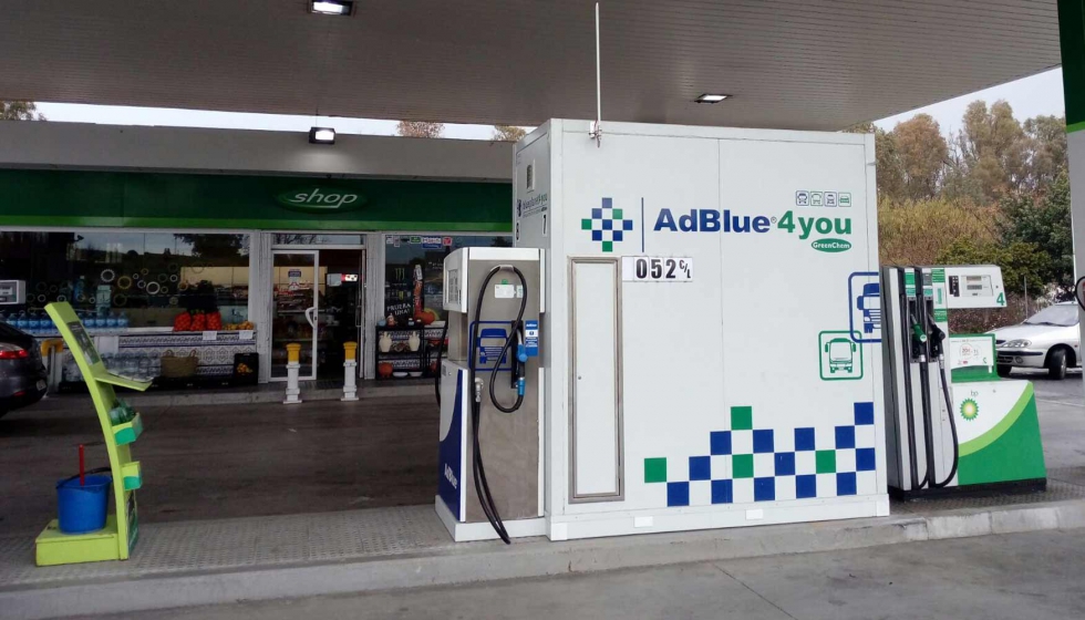Las gasolineras confían en que habrá suministro de Adblue, pero su