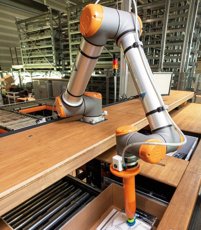 Cobot de Vanderlande en Oy, innovador Smart Item Robotics Manutención y Almacenaje