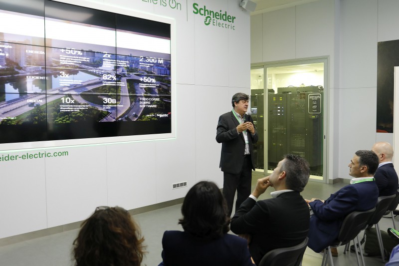 Schneider Electric_EcoStruxure_Jorge Gonzalez