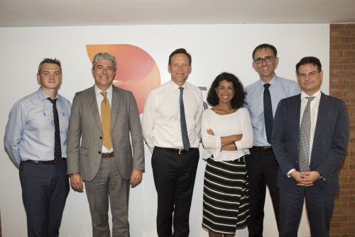 Miles Roberts, CEO de DS Smith, visit la planta de DS Smith Packaging