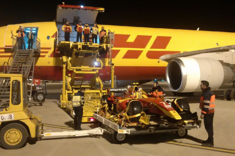 La primera operativa del nuevo Airbus ha sido la carga y transporte de un coche de F1 a Bahrain