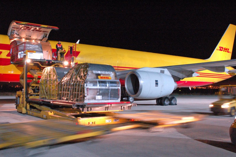 DHL Express. Aeropuerto de Foronda