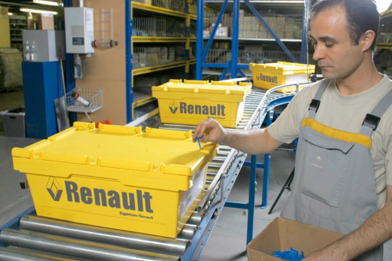 Envases retornables en Renault. SSI Schaefer es uno de los principales fabricantes mundiales