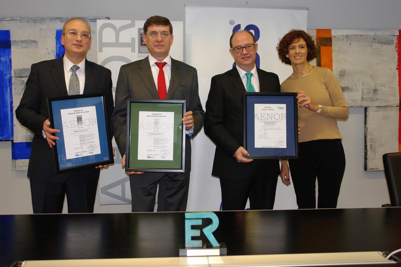 Logiters es reconocido con un premio por AENOR por sus 20 aos de renovacin de las ISO