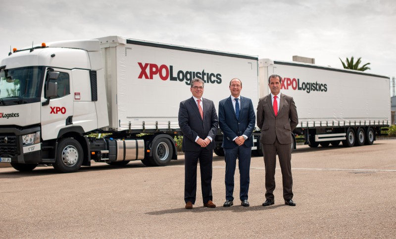 XPO Logistics recibe el megacamin, EMS, fabricado por Lecitrailer. RobertoMartinez_FernandoLeciena_CarmeloGascon