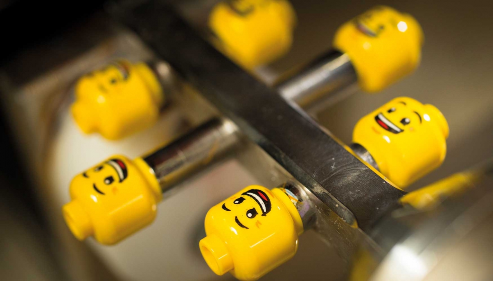 El pasado 29 de enero se cumplieron 50 aos desde que LEGO Group present su primer ladrillo grande para manos pequeas