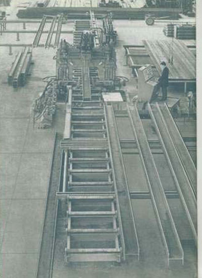 1966 Primera l�nea de taladrado CNC