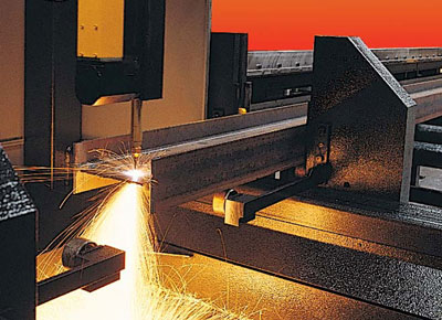 Ficep fue la primera en desarrollar l�neas combinadas de taladrado-sierra y taladro-corte t�rmico con un �nico control num�rico...