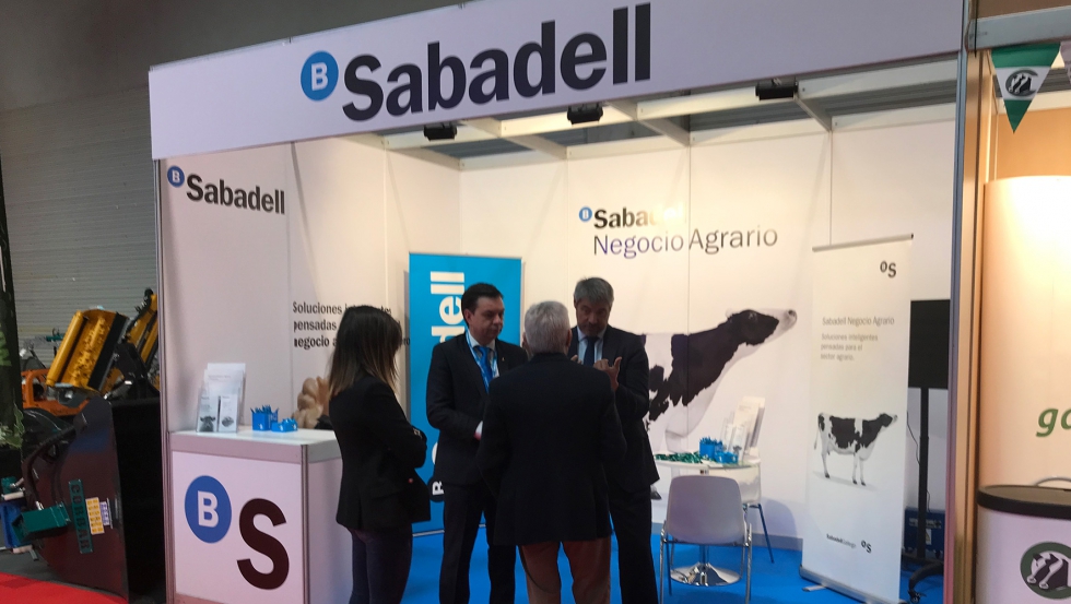 Banco Sabadell explic los productos que comercializa especficos para el sector agrario