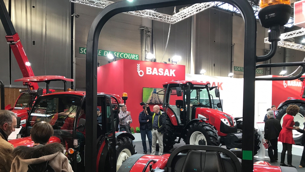 Stand de Basak Tractors en SIMA 2019