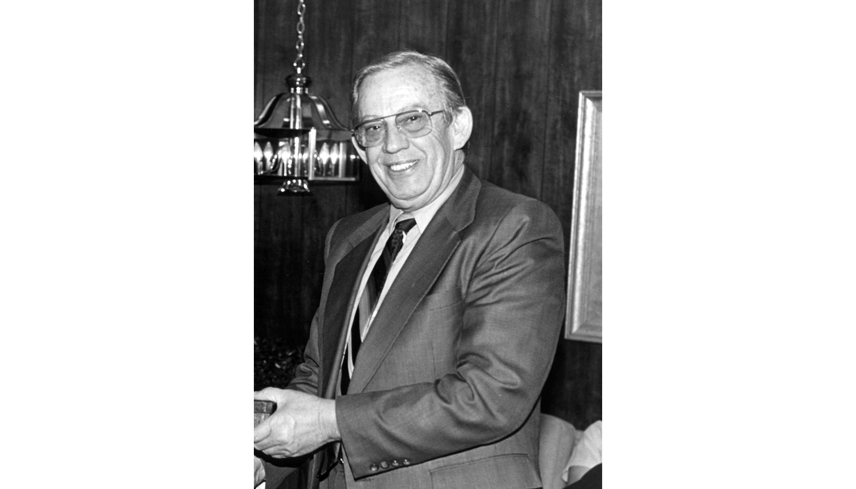 John L. Grove, fundador de JLG Industries