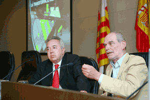 Manuel Royes (izq.), Delegado del Estado para el Consorci de la Zona Franca de Barcelona, y Esteve Borrell, Director del mismo...