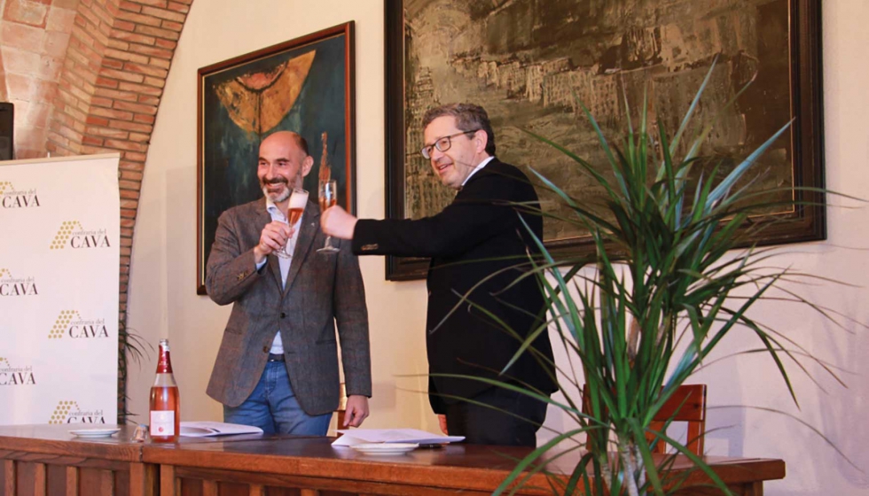 Joan Miquel Canals y Eduard Sanfeliu Gir tras la firma del acuerdo