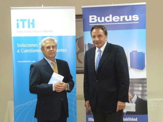 Atanasio Rodrguez, Director of sales in Buderus Spain (left) and Jos Guillermo Daz Montas, President of the ITH