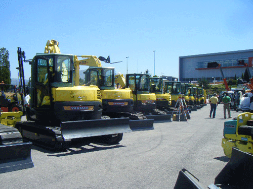 Exposicin de mquinas excavadoras Yanmar en Sico 2008
