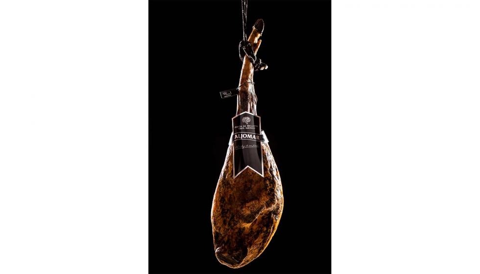 El jamn de bellota 100% ibrico de Aljomar es el ms viejo de la bodega, de 36 a 48 meses de curacin natural
