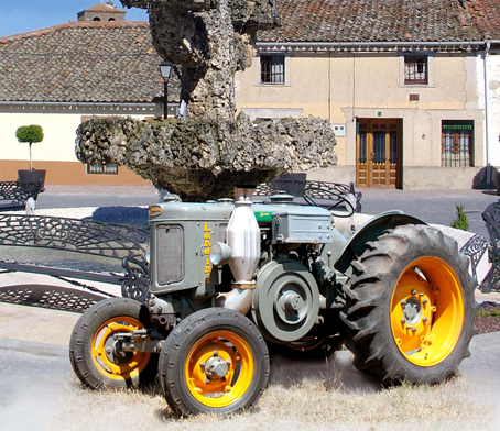 La exposicin cont con ms de 100 tractores antiguos