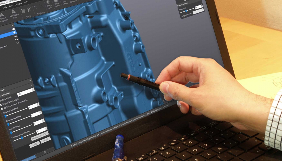 Los escneres 3D porttiles de Creaform permiten a los equipos de control de calidad realizar inspecciones durante los procesos de diseo o...