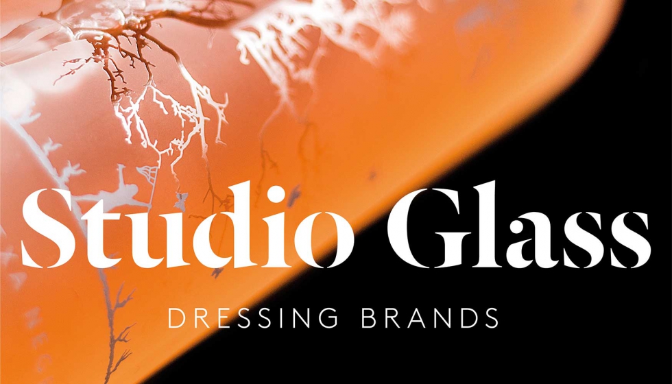 Trabajo de Studio Glass con su logotipo