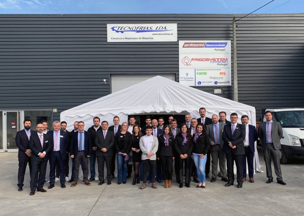 As equipas da Tecnofrias e da Wittmann Battenfeld, juntas na prepara��o do primeiro Tecnofrias Days