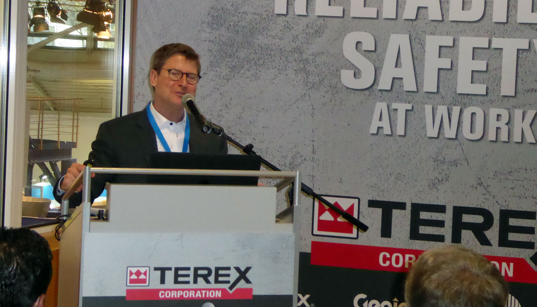 Matt Fearon, presidente de Terex Aerial Work, durante la rueda de prensa celebrada en Bauma
